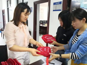 做實做強“一公里就近診療”服務，完善居民服務業體系